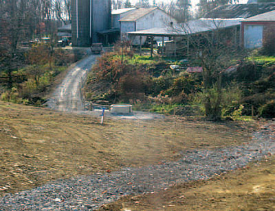 Stabilized walkways and alternative watering sources were used on the Dilts’ farm
to reduce sediment and nutrient impacts and improve herd management.